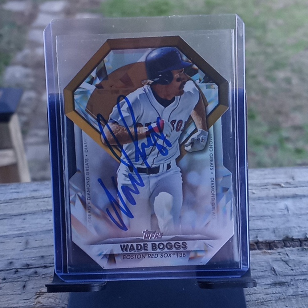 Wade boggs autographed baseball card